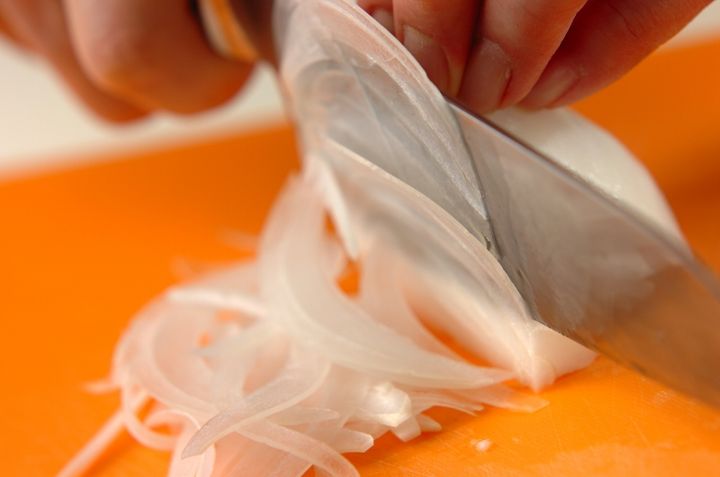 カツオのサラダ仕立ての下準備1