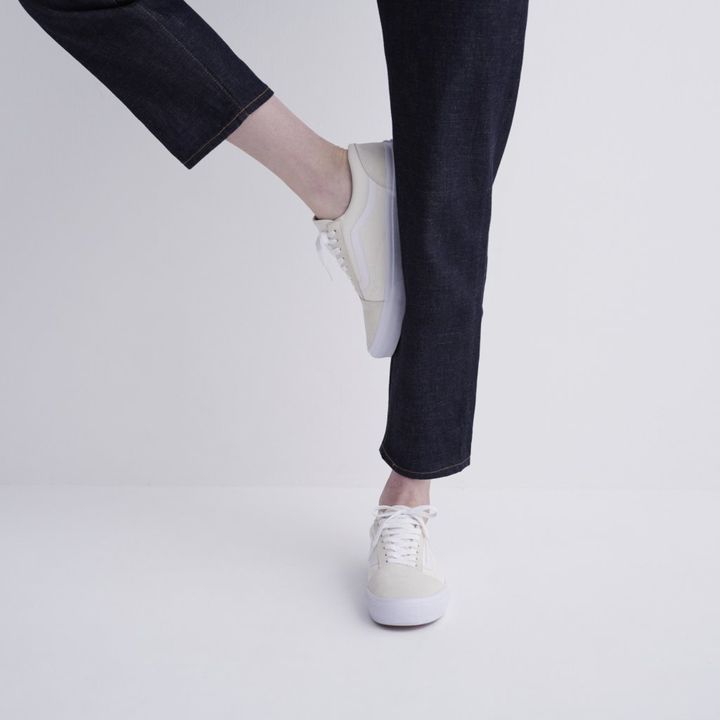 VANS（ヴァンズ）スニーカー「オールドスクール」の魅力。日本企画とUSA企画の違いって？