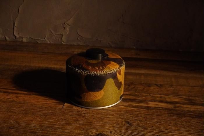 si-u workの迷彩柄OD缶カバー