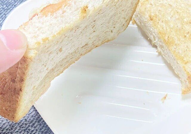 キャンドゥ 食パン皿 凸凹デザイン