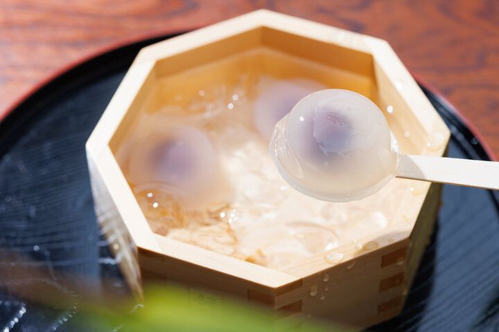 ひんやり、つるり♪岐阜・大垣の名物、水まんじゅうを江戸時代創業の老舗「餅惣」で