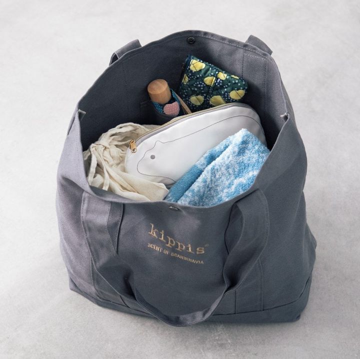 たっぷり収納なうえに間口が広くて便利！