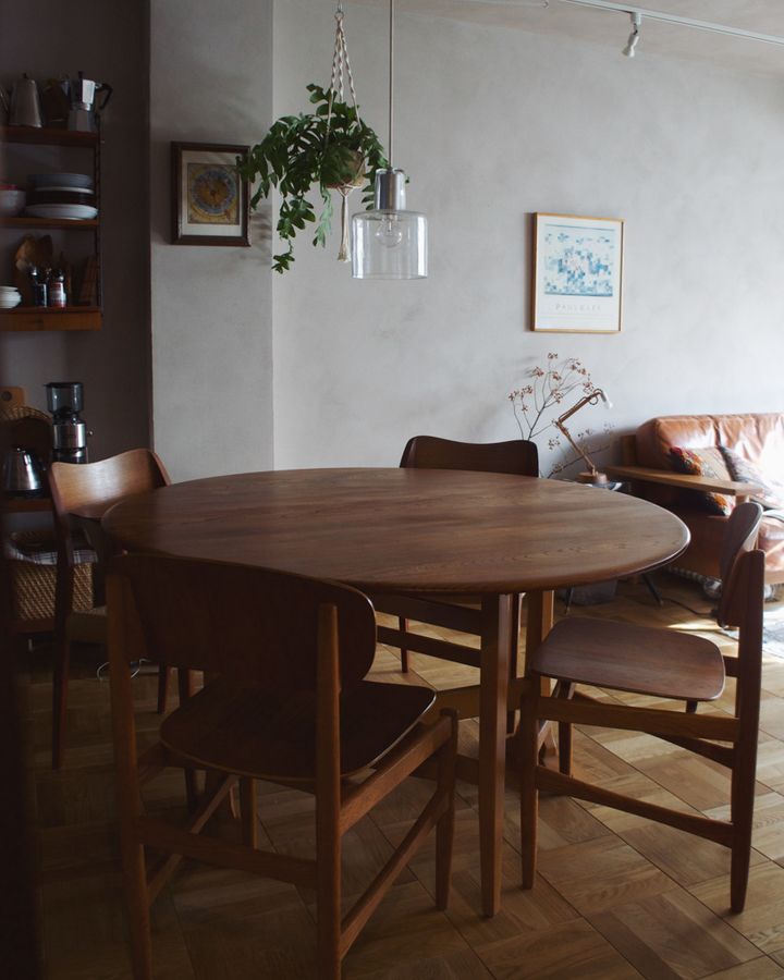 圧倒的に大多数です！おしゃれな家のダイニングテーブルは長方形？それとも丸型？