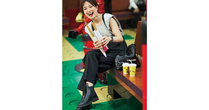東原亜希さん『双子とのお出かけ』にシーズンレスなブーツがいい