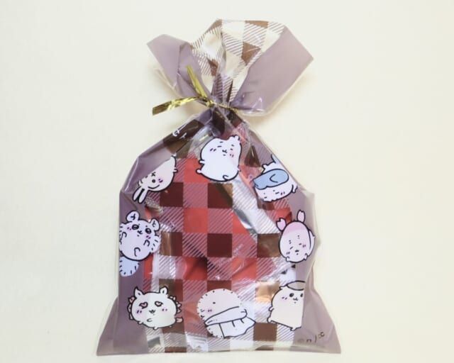 100円ショップ×ちいかわ雑貨第6シリーズ PPカラーギフト袋 使用例