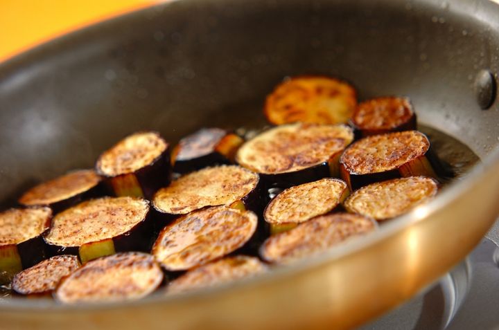 箸が止まらない！ししとうの揚げ浸し 麺つゆで簡単 by吉田 朋美さんの作り方1