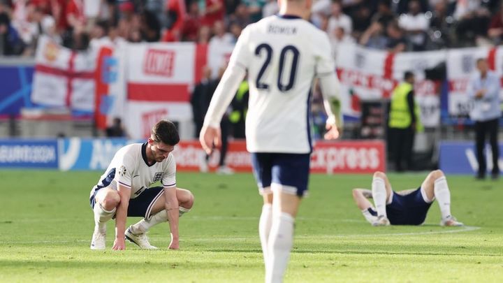 なぜ圧倒的優勝候補のイングランドが「あまりにひどすぎる」のか…サウスゲイト監督「選手が気にしすぎてる」