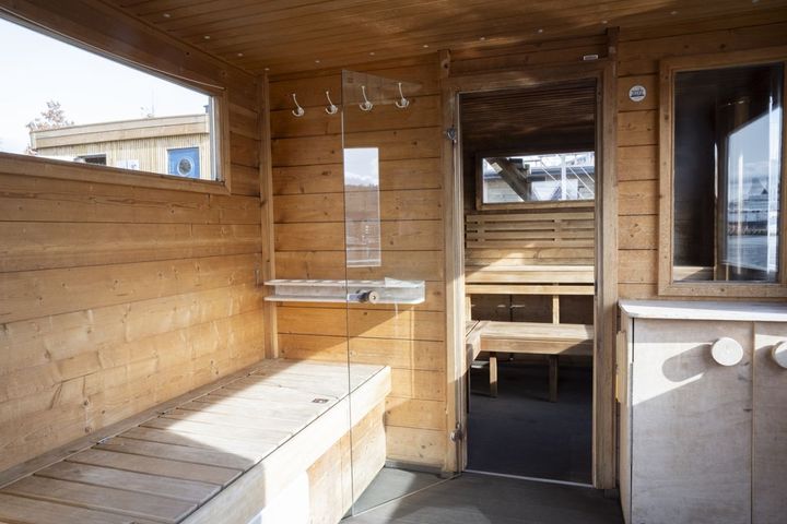 更衣室の先にサウナルームがあります