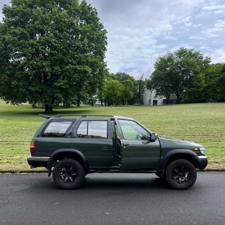 〈日産〉テラノ