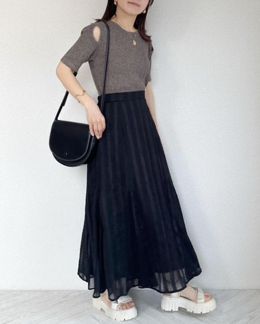 TTTSヨウリュウチェックSKを着用したコーデ