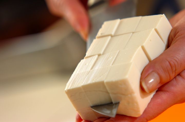 豆腐とエノキのピリ辛スープの下準備1