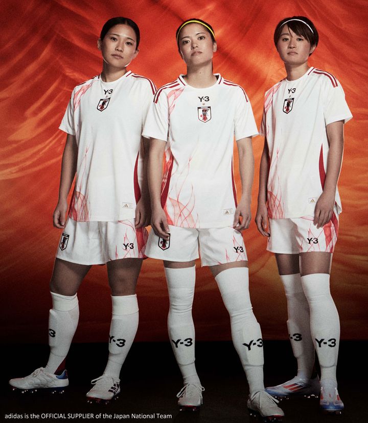 炎が復活！日本代表、2024新ユニフォームを発表 「ヨウジヤマモト×adidas」のY-3と歴史的なコラボが実現