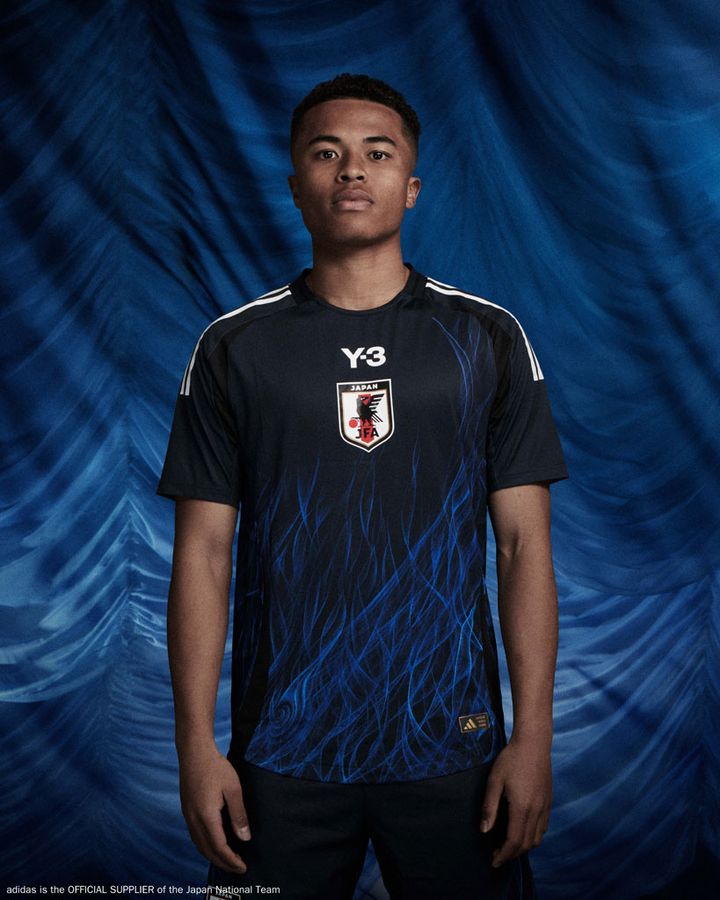 炎が復活！日本代表、2024新ユニフォームを発表 「ヨウジヤマモト×adidas」のY-3と歴史的なコラボが実現