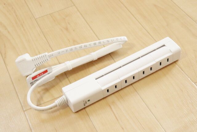 ダイソー 回転式電源タップ