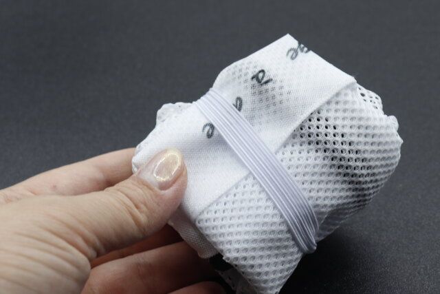 ダイソー そのまま洗えるトラベル仕分け収納ケース バンド 収納 コンパクト