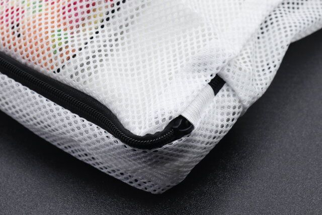 ダイソー そのまま洗えるトラベル仕分け収納ケース ファスナー 保護 洗濯ネット