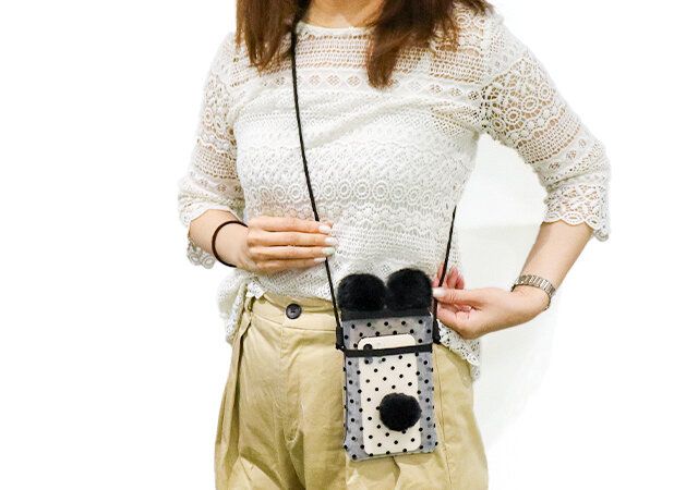 イガリシノブ ドット柄ショルダーミニポーチ 肩掛け