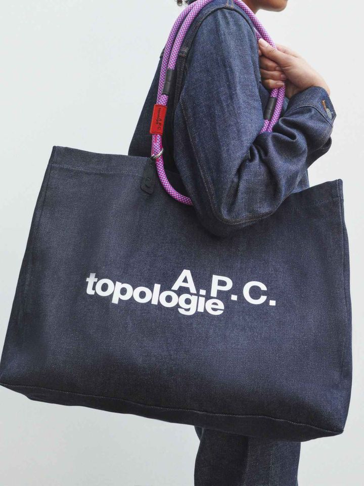 画像: 【A.P.C. × topologie】EW SHOPPER (ストラップ別売り) ¥23,650、10MM ROPE LOOP. （A.P.C.未販売）¥6,050、EW SHOPPERと10MM ROPE LOOP セット（A.P.C.のみ販売）¥29,700 topologie.jp