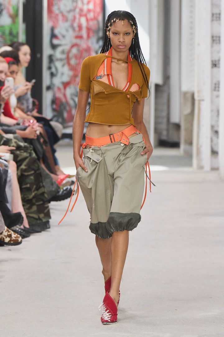 オットリンガー 2024年春夏コレクションより。