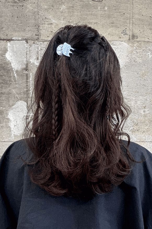 2024年夏のまとめ髪におすすめ◎ 爽やかで涼しげな夏色ヘアアクセ【ささやかですてきなもの 大谷有紀 vol.196】