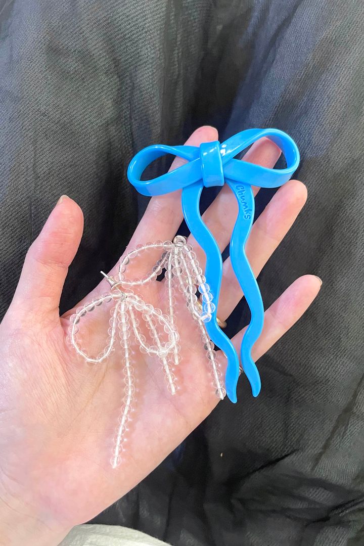 2024年夏のまとめ髪におすすめ◎ 爽やかで涼しげな夏色ヘアアクセ【ささやかですてきなもの 大谷有紀 vol.196】