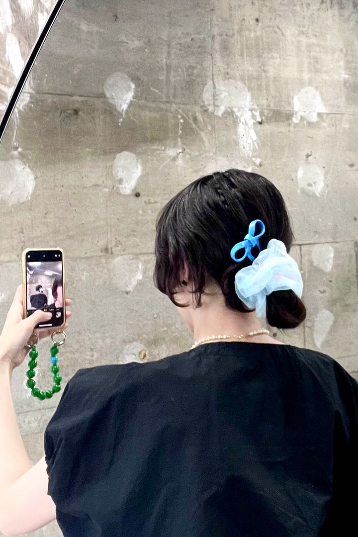 2024年夏のまとめ髪におすすめ◎ 爽やかで涼しげな夏色ヘアアクセ【ささやかですてきなもの 大谷有紀 vol.196】