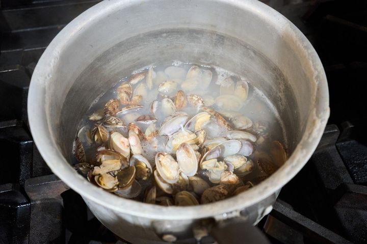 あさりだしをつくる