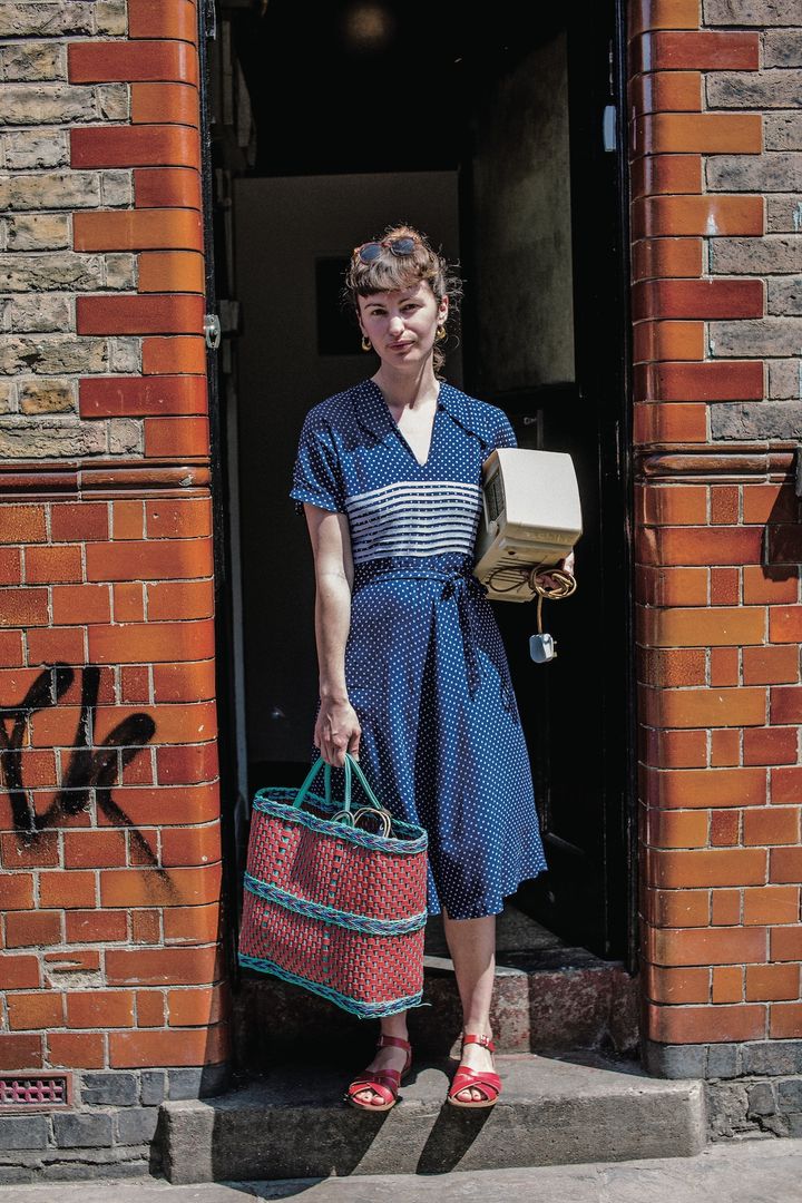 ユニクロTは梅雨ファッションでも大活躍！【海外のおしゃれさんの一週間コーデ】