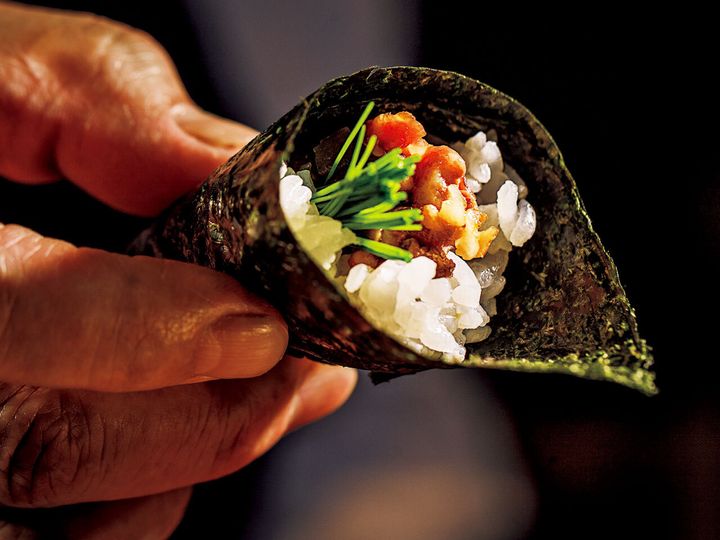 銀座『おか﨑』の「“ヒレタク”の手巻き」