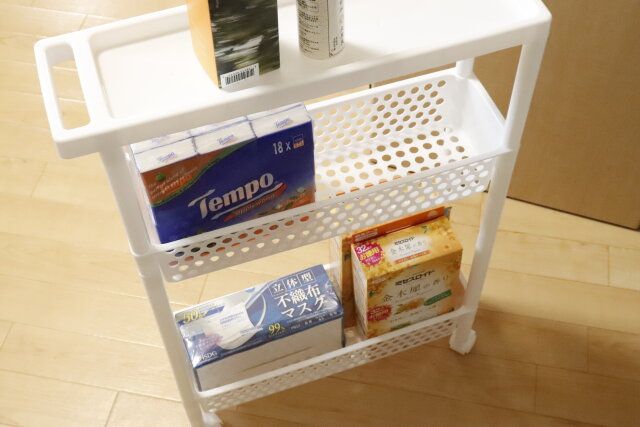 ダイソー 組み立て式ラック（3段、スリムタイプ） 完成形 使用例