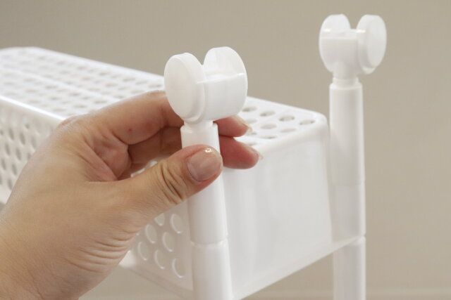 ダイソー 組み立て式ラック（3段、スリムタイプ） 組み立て方 キャスター