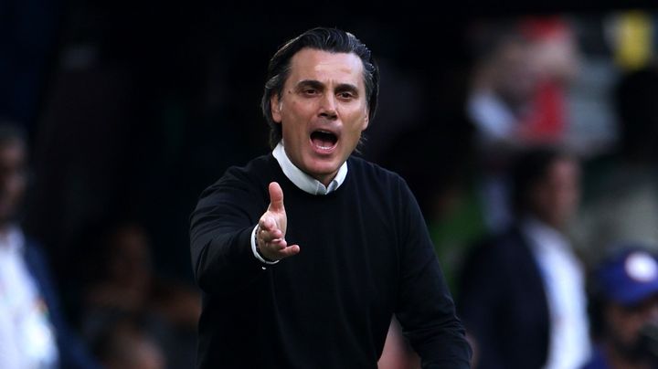 EUROで珍事…トルコ代表のモンテッラ監督、警備員に顔パス拒否され怒りの許可証提示！