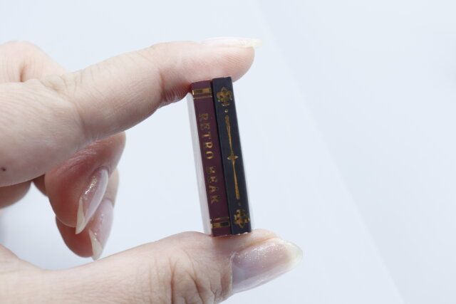 セリア ドール ブック 背 デザイン