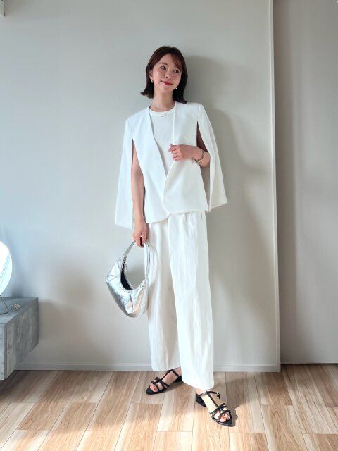 ユニクロホルターネックブラタンクトップのジャケットインナーコーデ