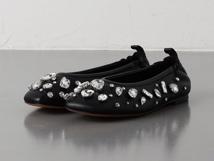 画像: 「GEM EMB バレエシューズ」￥99,000【3.1 フィリップリム】 出典：ユナイテッドアローズ