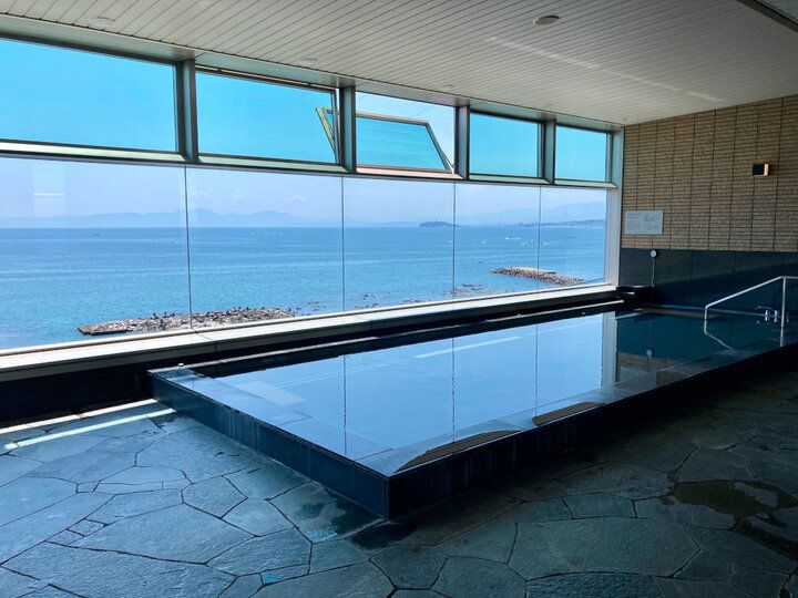 朝６時からオープン♪ 朝食やランチ、かき氷まで楽しめる「葉山 うみのホテル」併設の「SAND BAR」