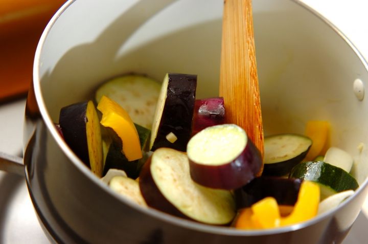 本格ラタトゥイユ 彩り野菜いっぱい by吉田 朋美さんの作り方1