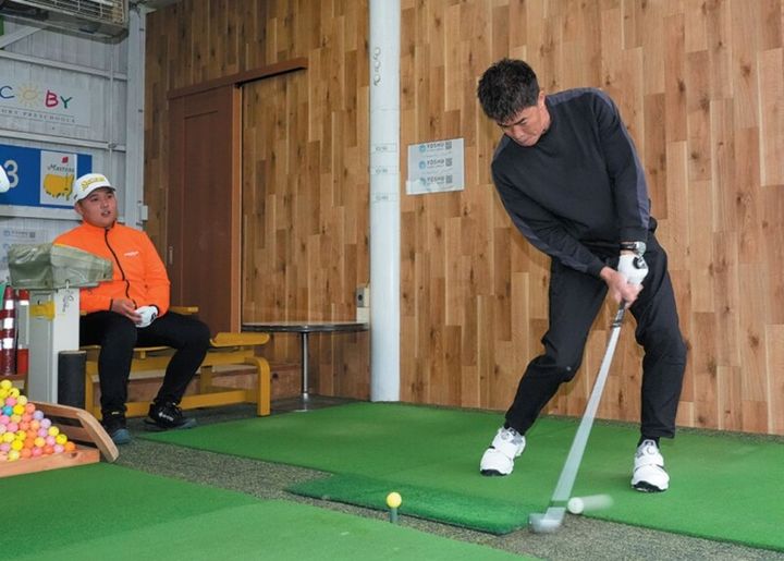 武井壮、“15歳プロ”に教わる！「やっぱり振ってスイングを作るべき！」