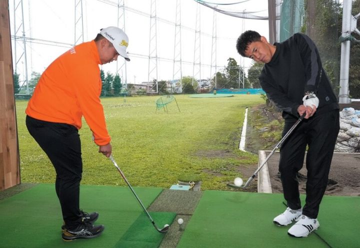 武井壮、“15歳プロ”に教わる！「やっぱり振ってスイングを作るべき！」