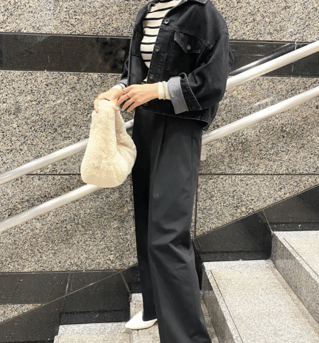 タックワイドパンツ