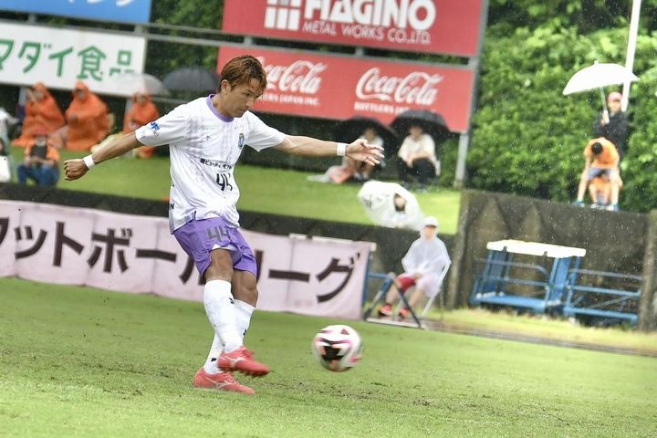 レイラック滋賀が“因縁の三重の地”へ…小松駿太の超シュートで手にした「ベースアップの勝点1」。