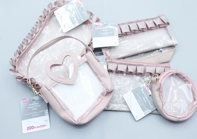 ダイソー 推しポーチ、バッグチャームポーチ（ピンク） 推し活グッズ