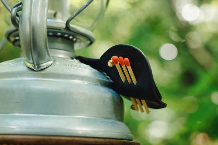 Ajigomiのタンクエプロンの裏にあるマッチホルダー