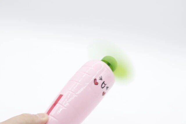 セリアのハンディファン にんじんの使用例