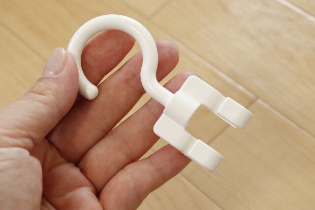 セリア ワイヤーネット用ハンガー