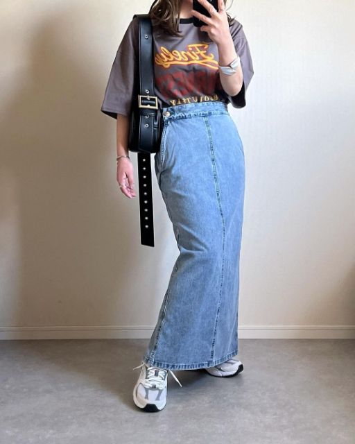 ロゴリンガーTを着たコーデ