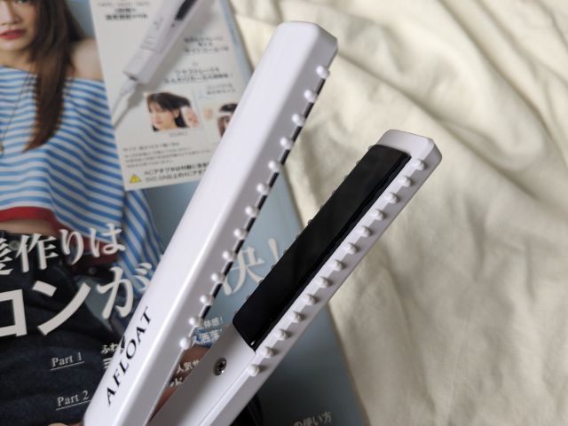 AFLOAT（アフロート）とのコラボで登場したコンパクトストレートヘアアイロン