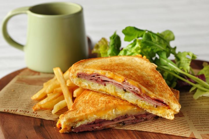 おすすめメニューの「ルーベンサンド」