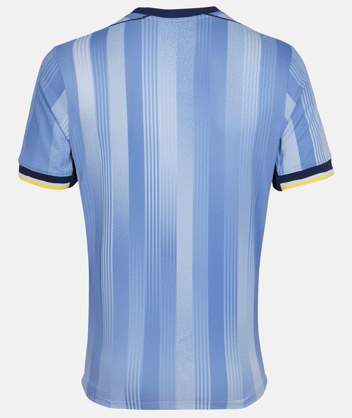 デザインは1980年代！トッテナム・ホットスパー、2024-25新アウェイユニフォームを発表