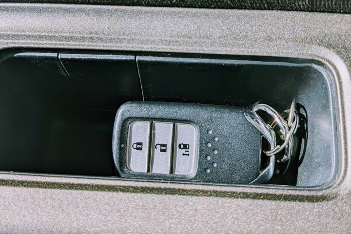 車外に一時的に出る際は、電子キーを身に付けること